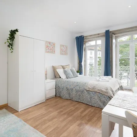 Enchanting Unique Flat - Ace Location Apartman